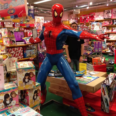 Άγαλμα Spiderman από Fiberglass Marvel σε φυσικό μέγεθος Άγαλμα Spiderman